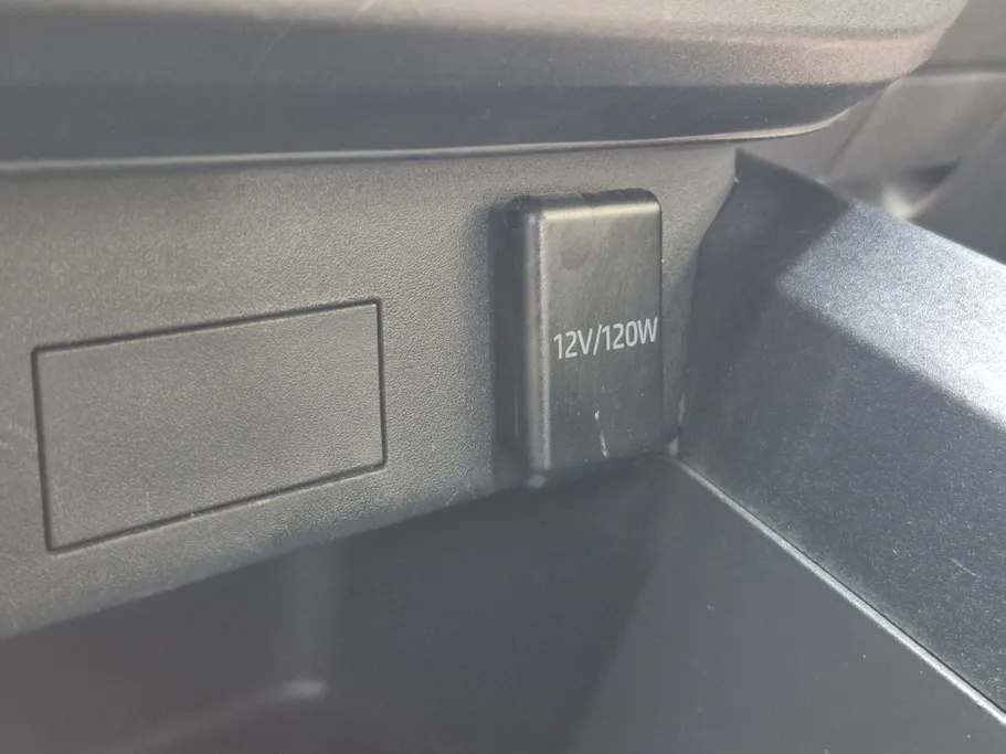 تويوتا يارس Y 2023 