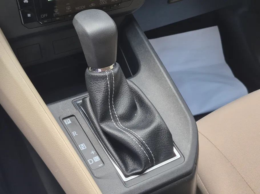 تويوتا يارس Y 2023 