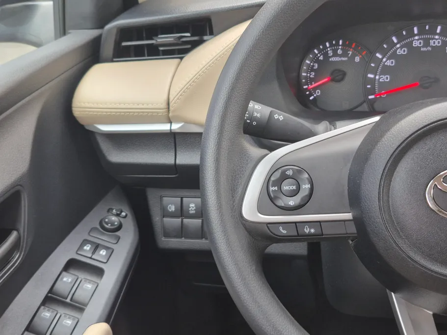 تويوتا يارس Y 2023 