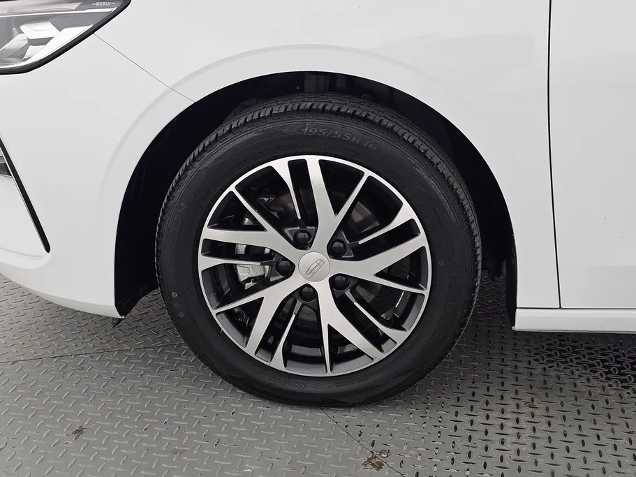 جيلي امجراند GS 2024 