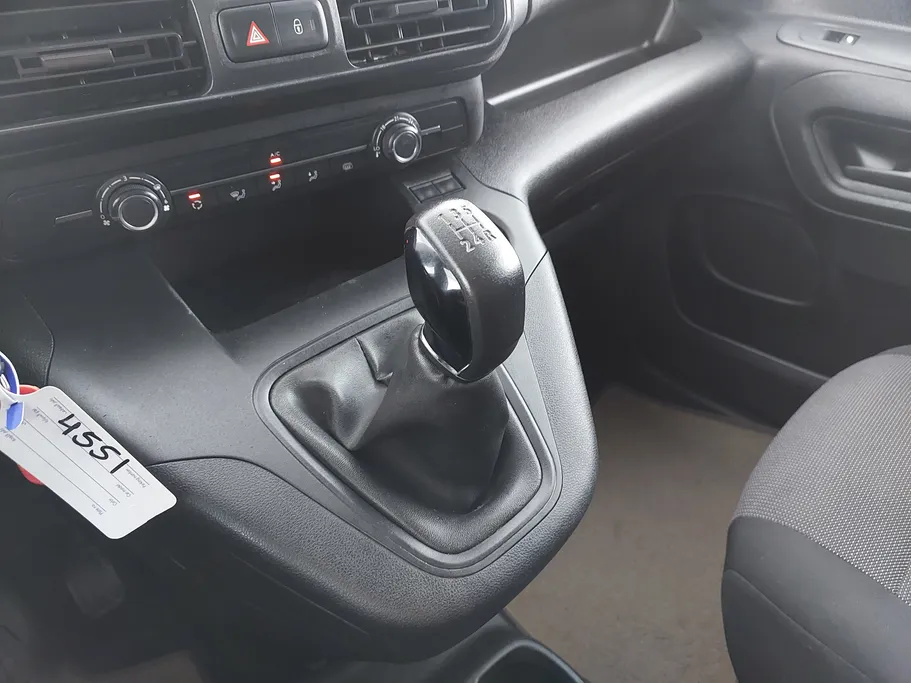 بيجو بارتنر Short van 2023 