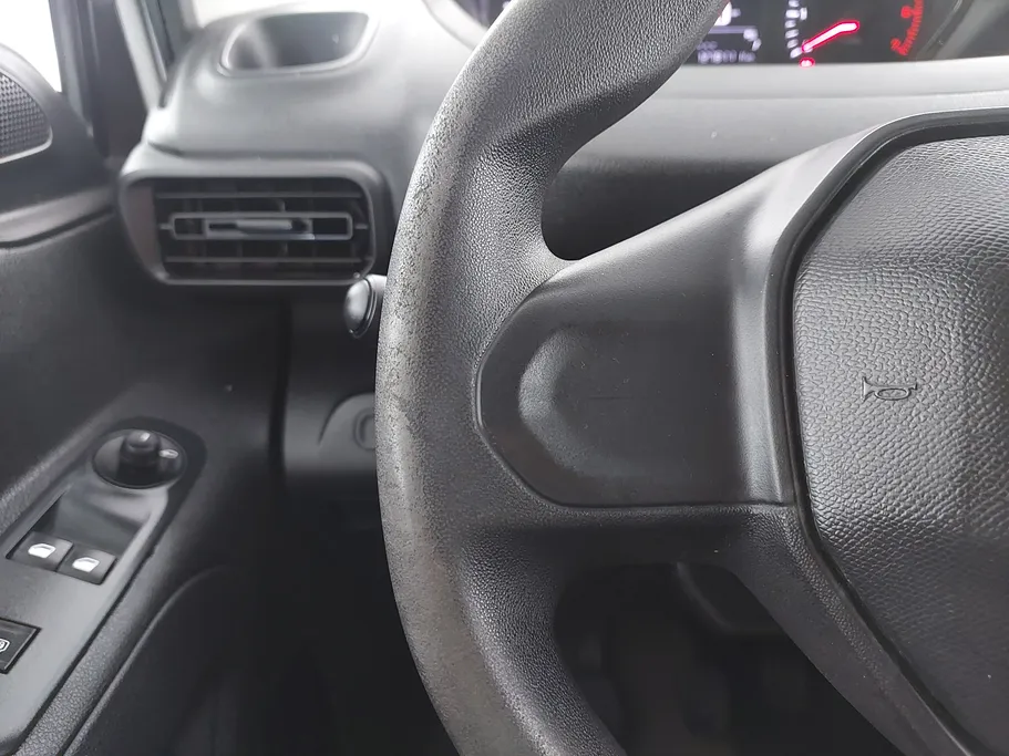 بيجو بارتنر Short van 2023 