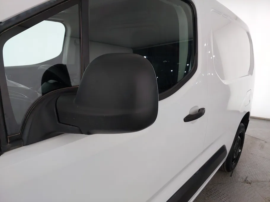 بيجو بارتنر Short van 2023 