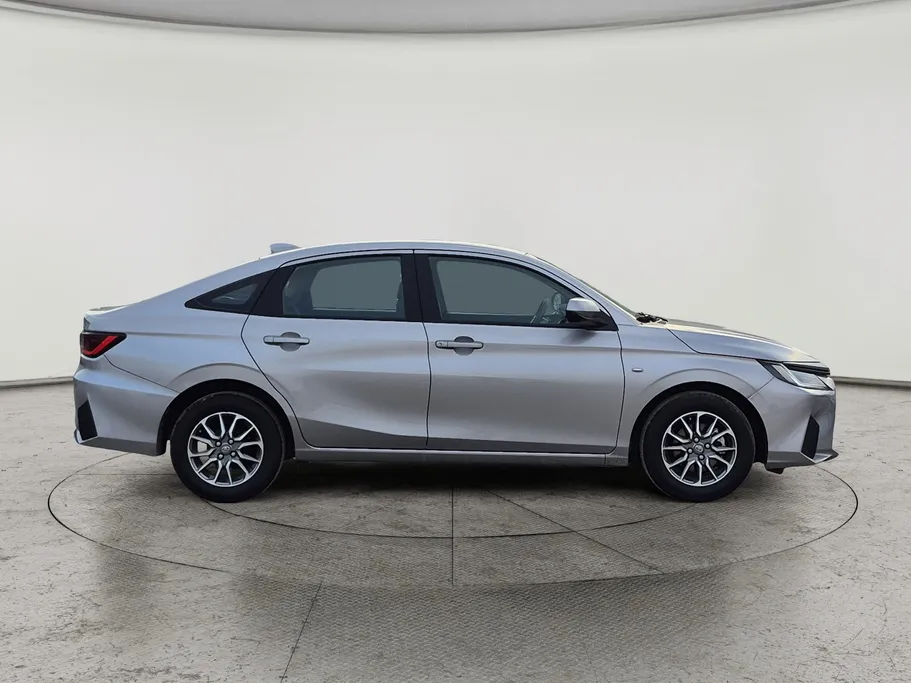 2023 Toyota Yaris  Y 