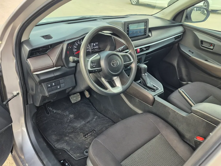 2023 Toyota Yaris  Y 