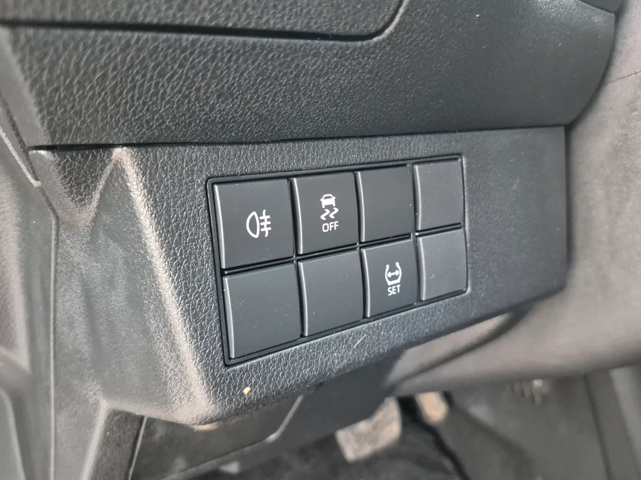 2023 Toyota Yaris  Y 