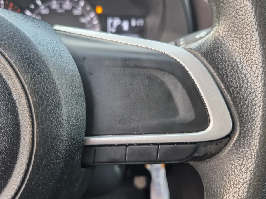 2023 Toyota Yaris  Y 