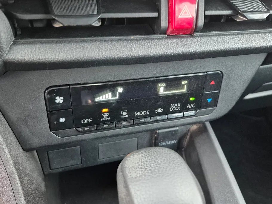 2023 Toyota Yaris  Y 