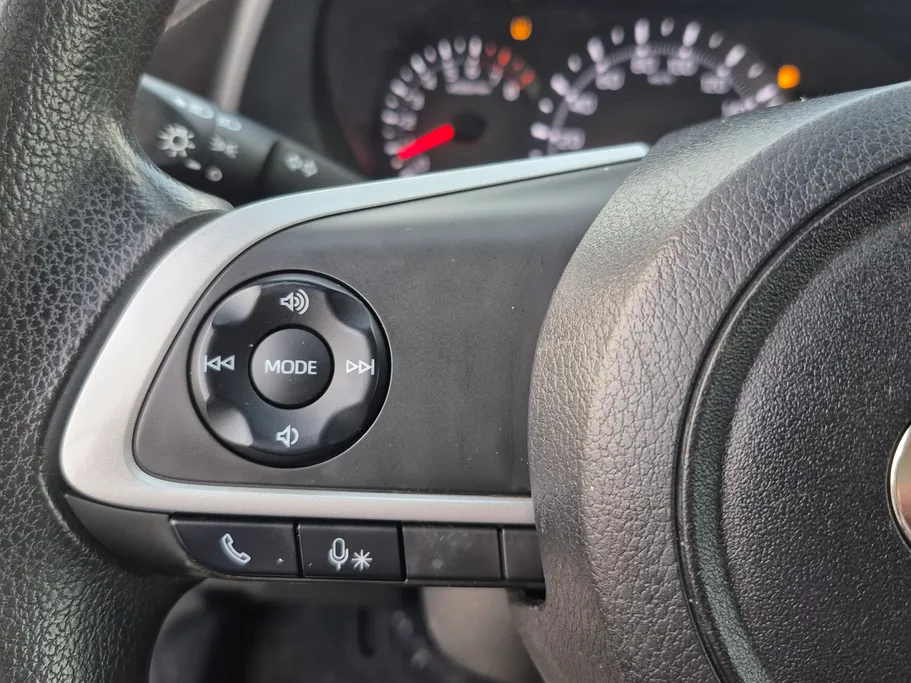 2023 Toyota Yaris  Y 