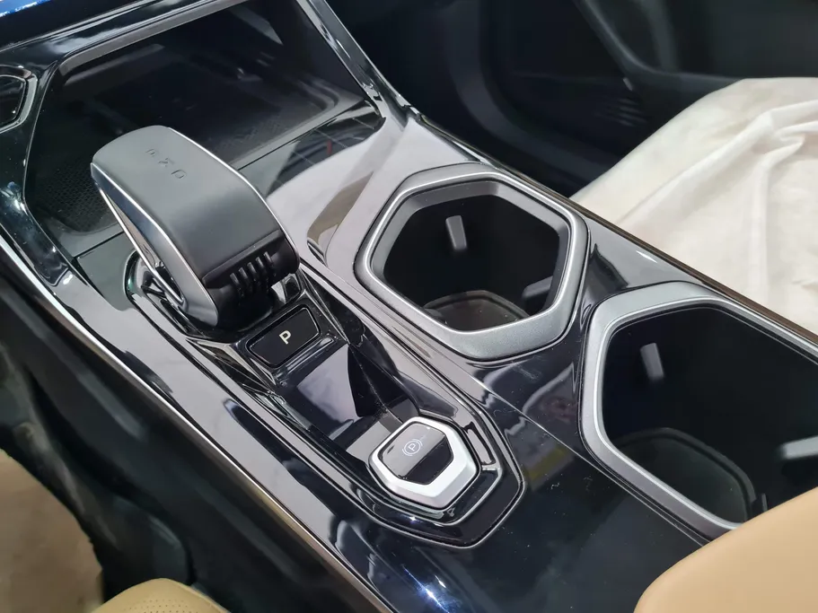 جيلي ستار راي جي إف 2024 