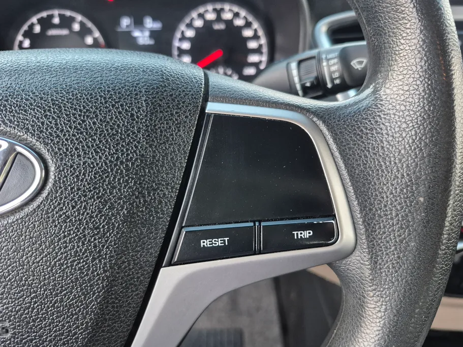 2022 Hyundai Accent Smart 