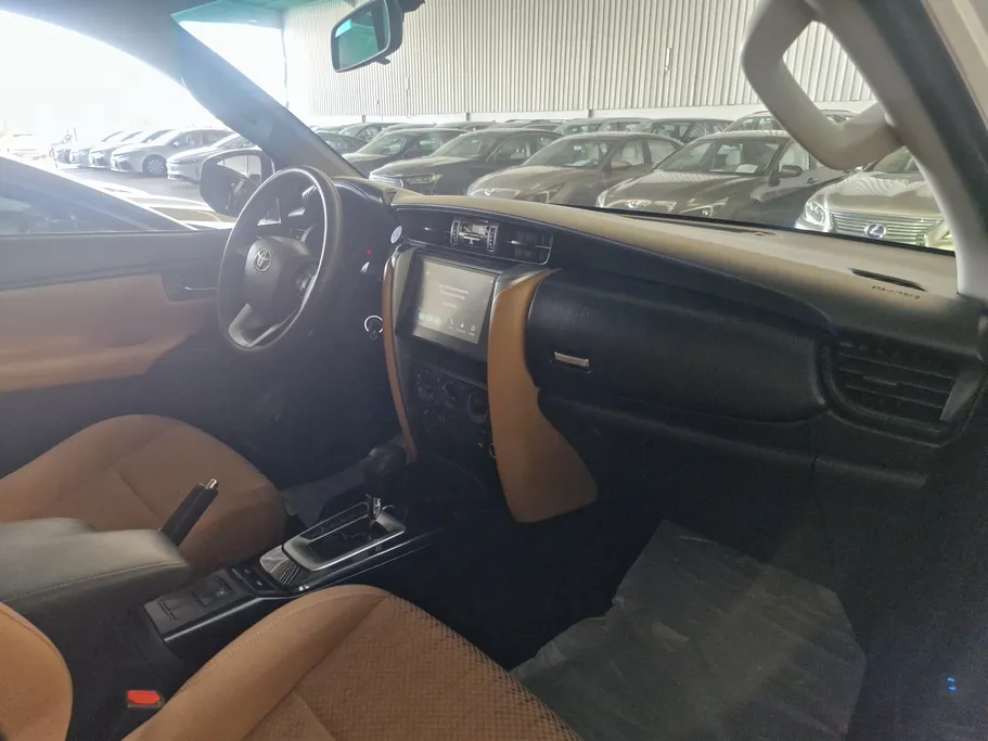 تويوتا فورتشنر GX 2024 