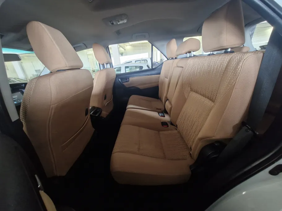 تويوتا فورتشنر GX 2024 