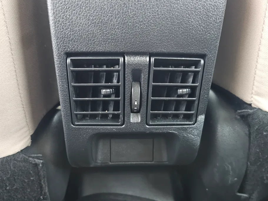 تويوتا يارس Y 2023 