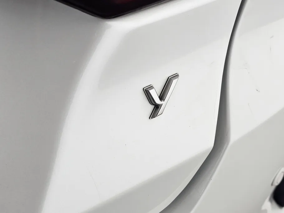 تويوتا يارس Y 2023 