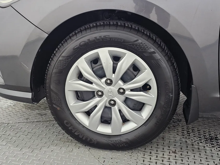 2023 Hyundai Accent Smart 