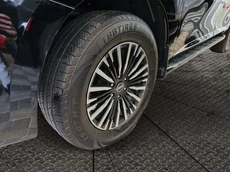 2023 Nissan Patrol Platinum 