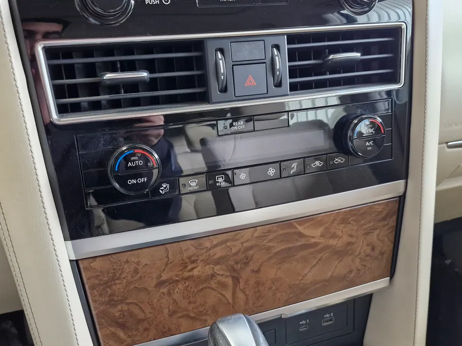 2023 Nissan Patrol Platinum 