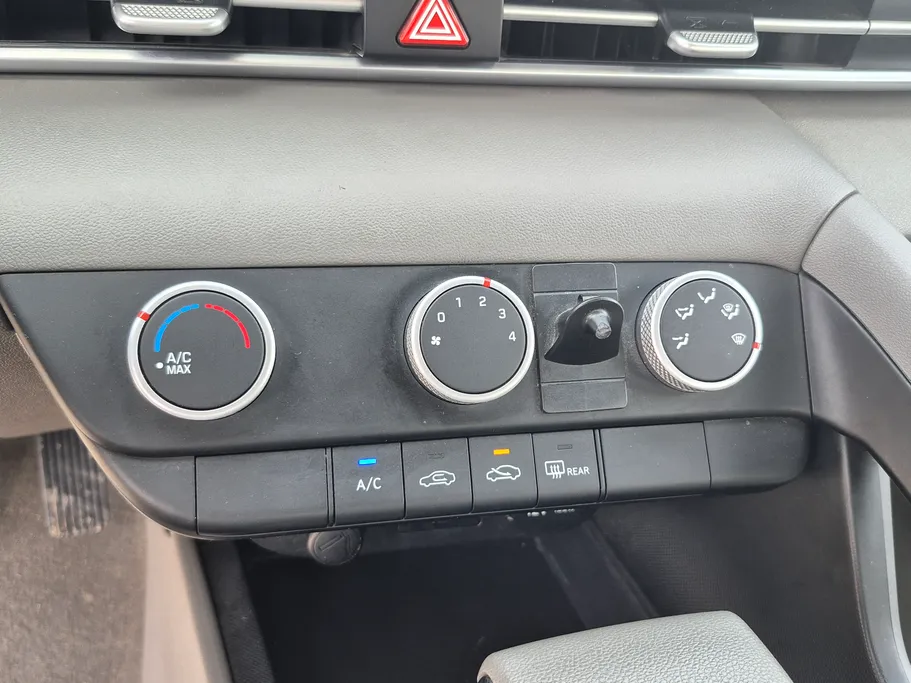 2022 Hyundai Elantra Fleet 