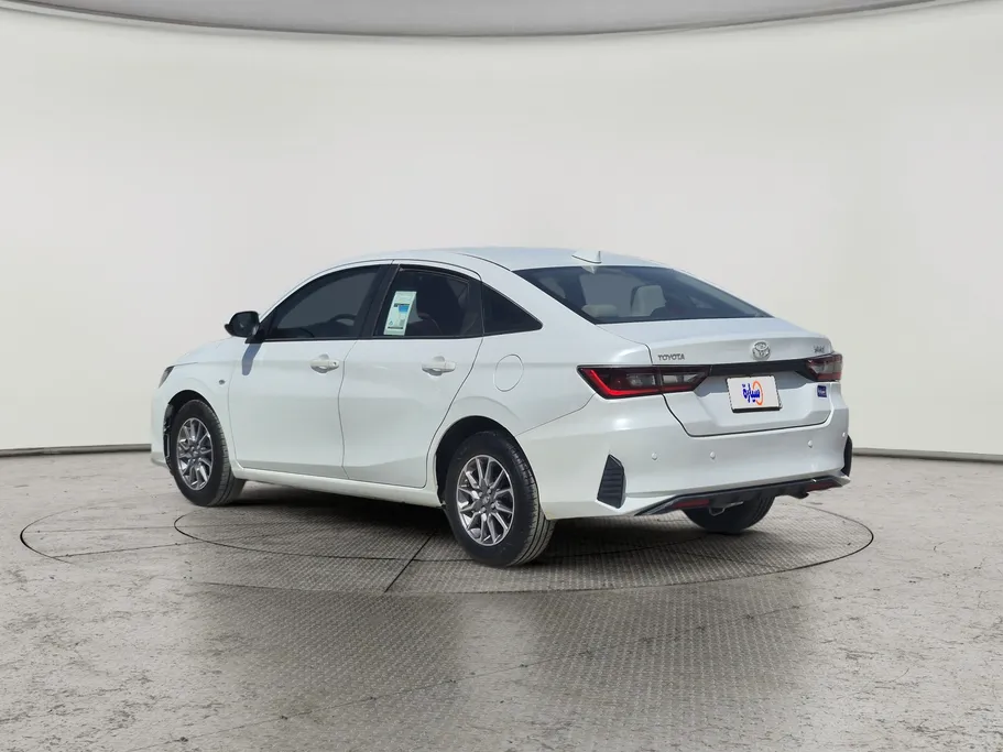 2023 Toyota Yaris  Y 