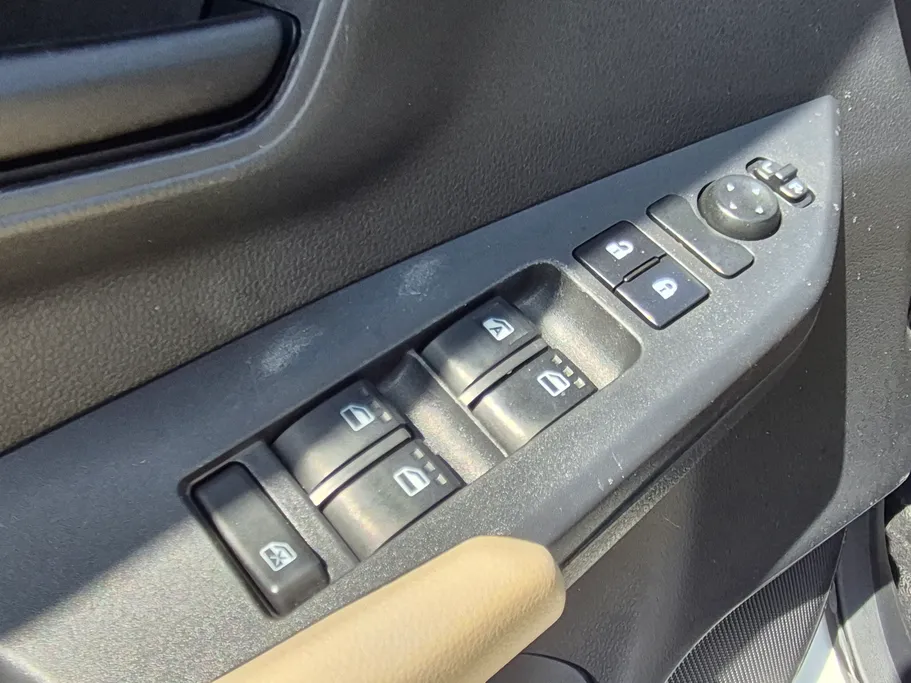 2023 Toyota Yaris  Y 