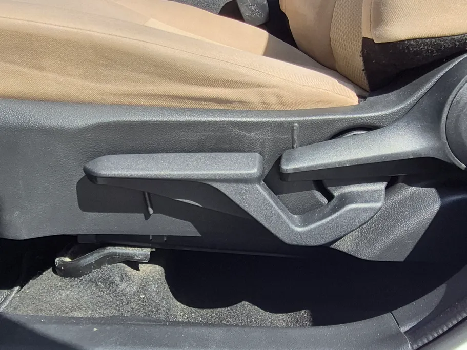 2023 Toyota Yaris  Y 