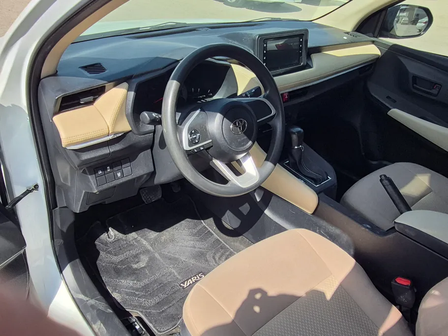 2023 Toyota Yaris  Y 