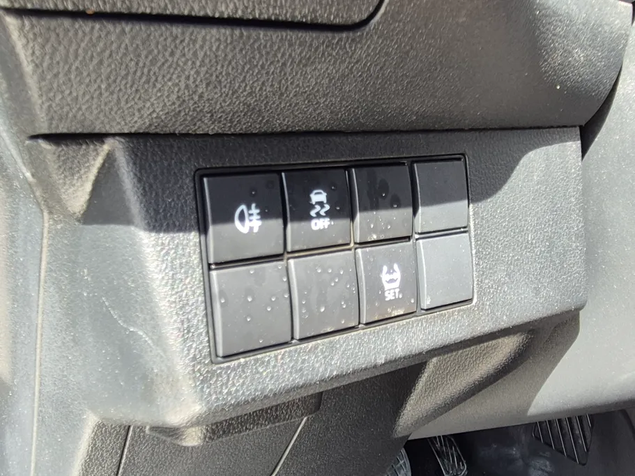 2023 Toyota Yaris  Y 