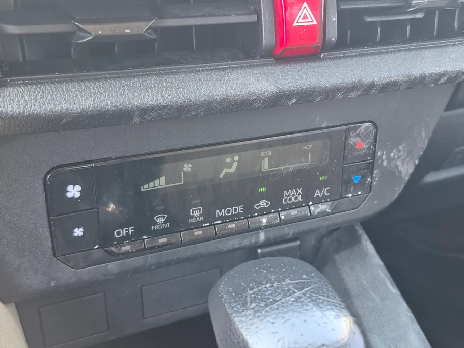 2023 Toyota Yaris  Y 