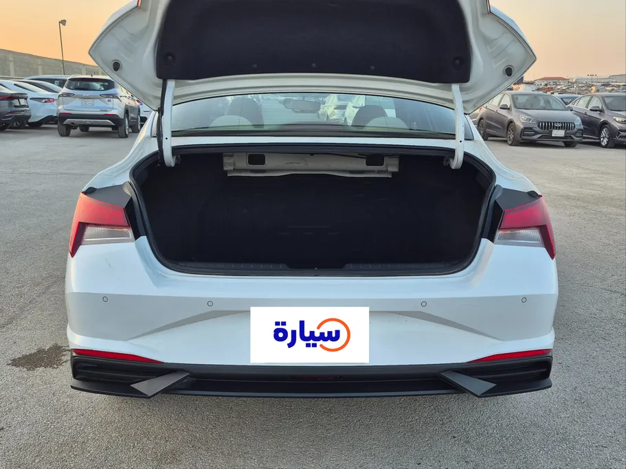 2021 Hyundai Elantra Smart 