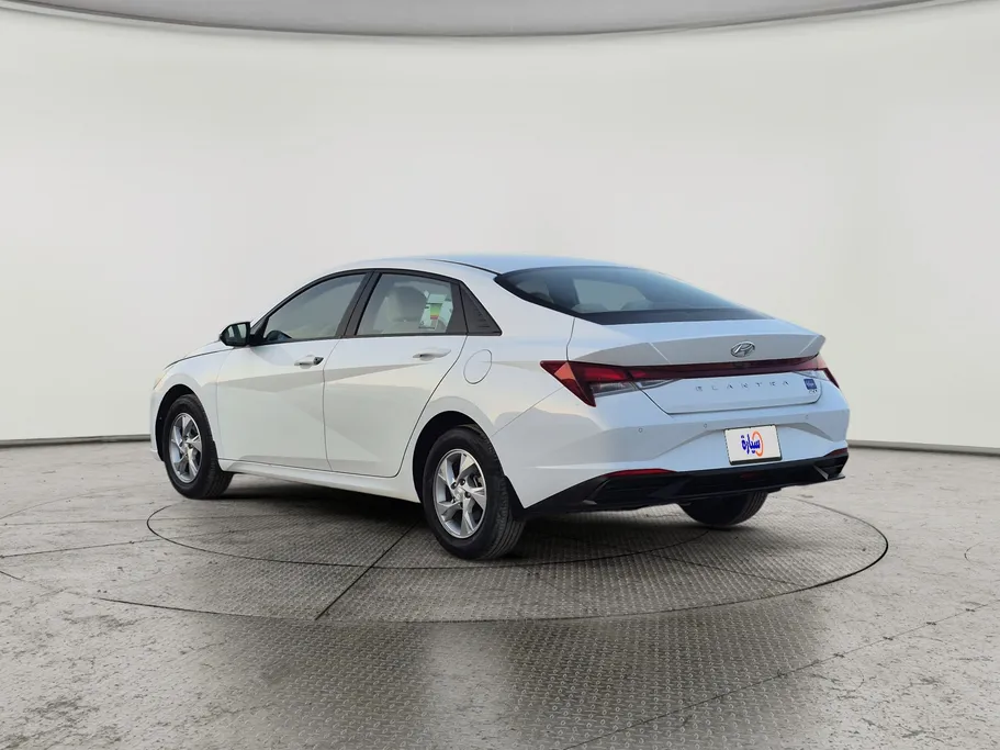 2021 Hyundai Elantra Smart 