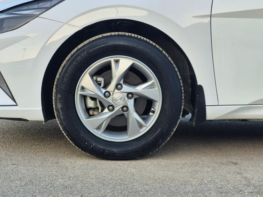 2021 Hyundai Elantra Smart 