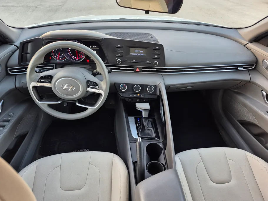 2021 Hyundai Elantra Smart 