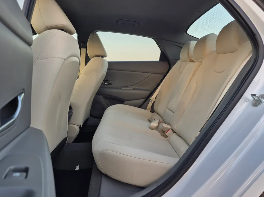 2021 Hyundai Elantra Smart 