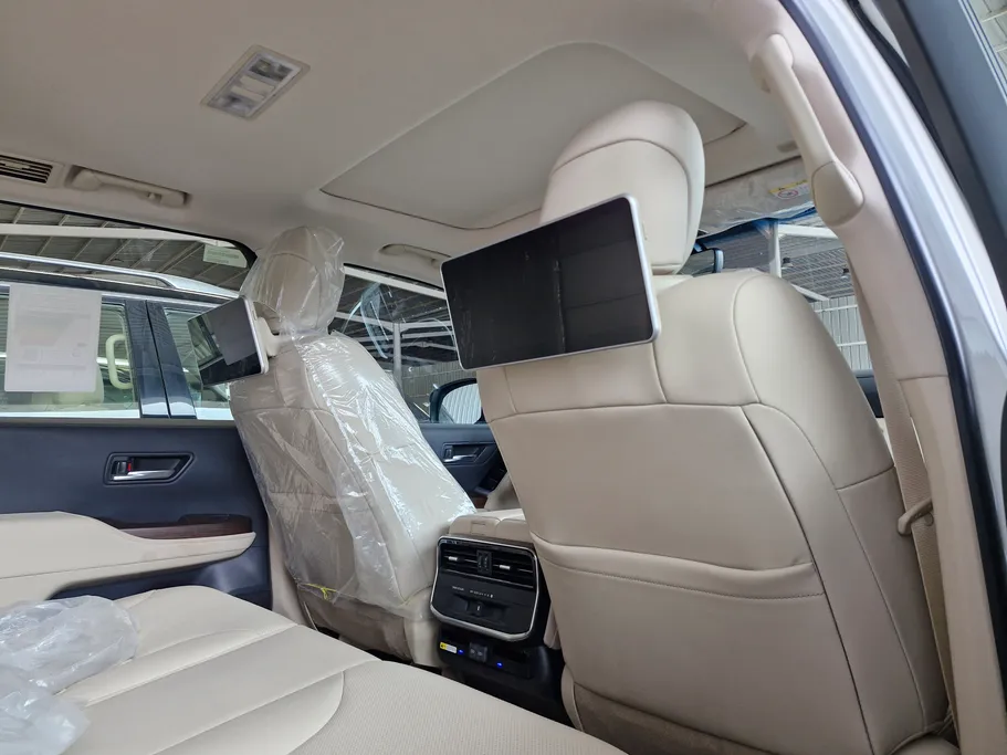 2025 Toyota Land Cruiser GXR4 