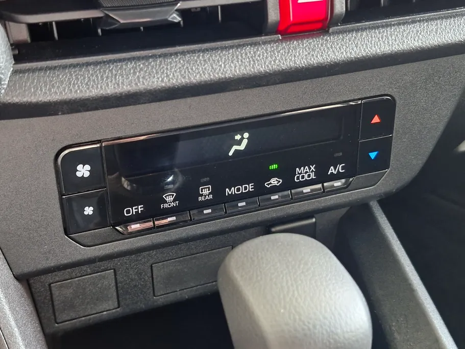 تويوتا يارس Y 2023 