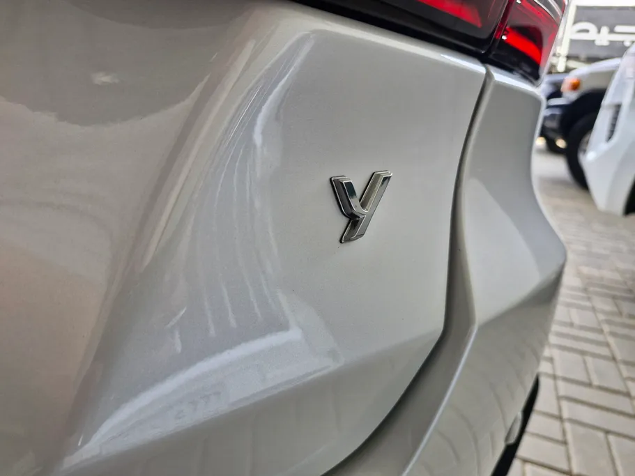 تويوتا يارس Y 2023 