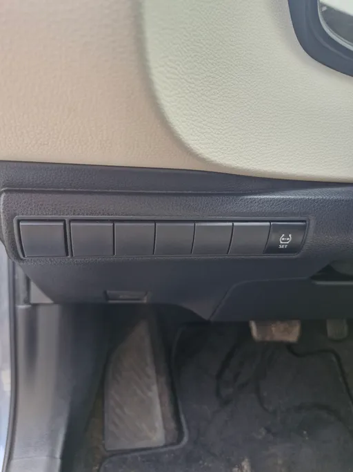 تويوتا كورولا XLI 2023 