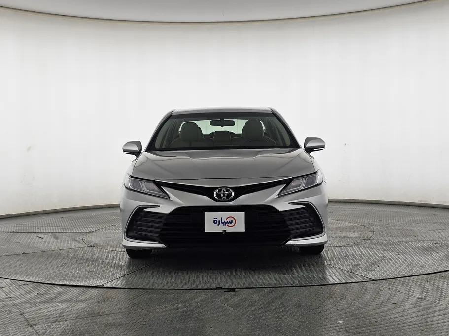تويوتا كامري LE 2024 