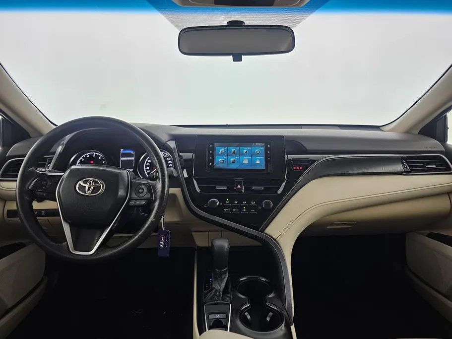 تويوتا كامري LE 2024 