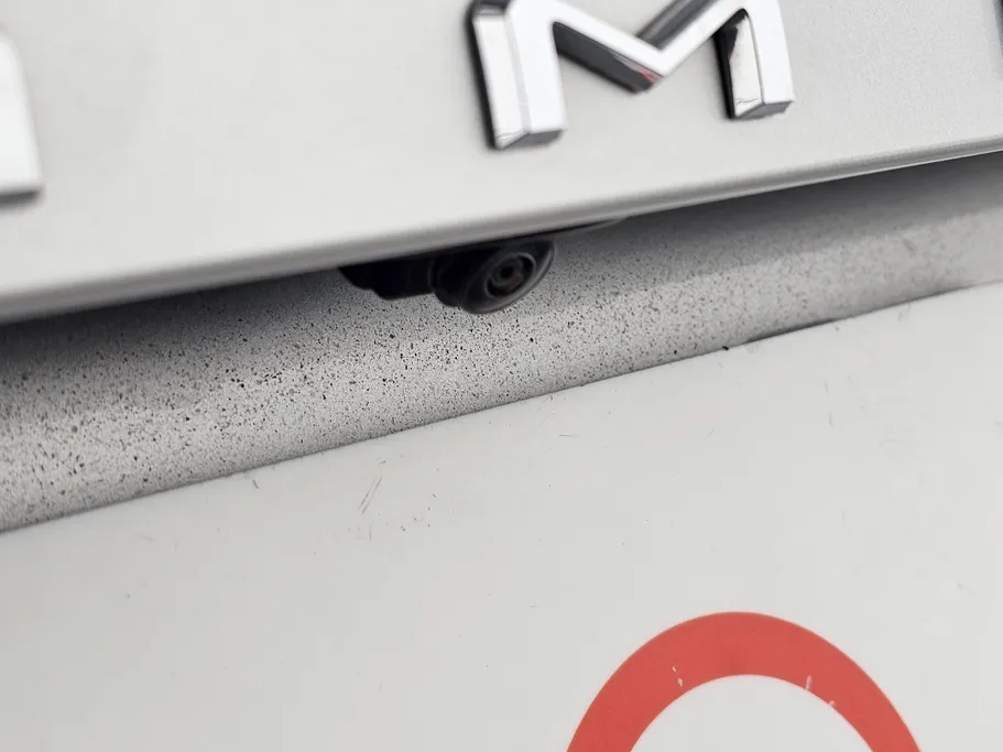 تويوتا كامري LE 2024 