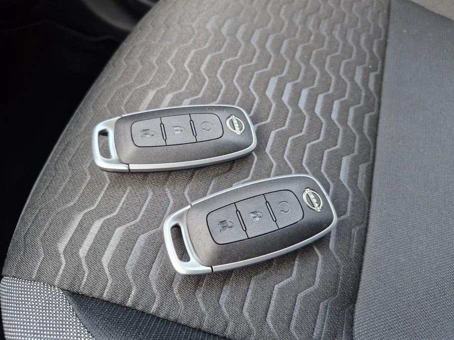 نيسان ماجنايت SV 2025 