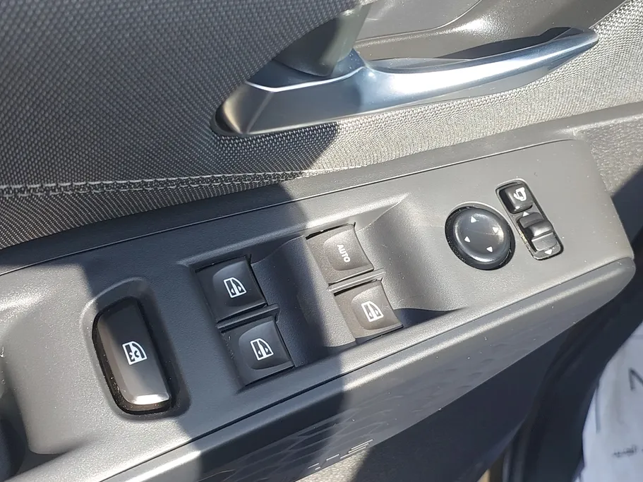 نيسان ماجنايت SV 2025 