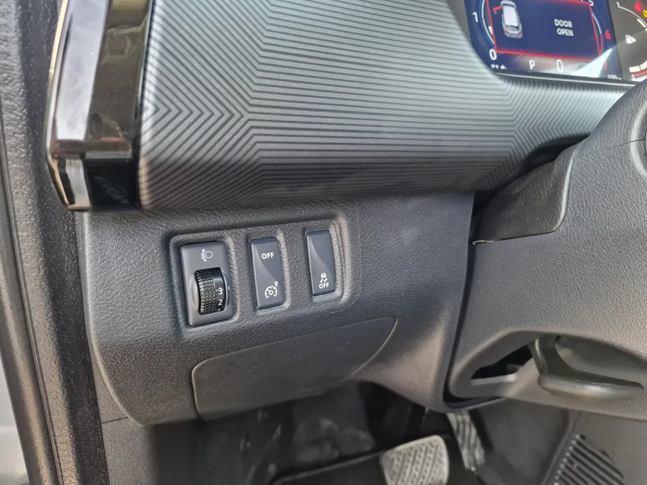 نيسان ماجنايت SV 2025 