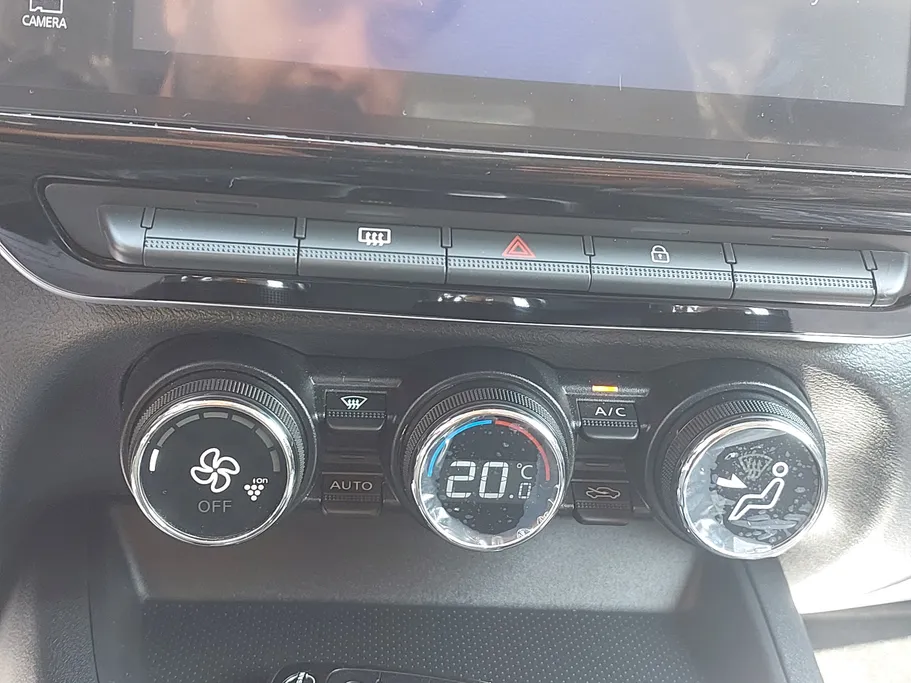 نيسان ماجنايت SV 2025 