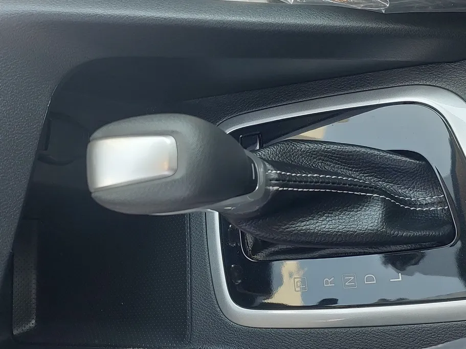 نيسان ماجنايت SV 2025 