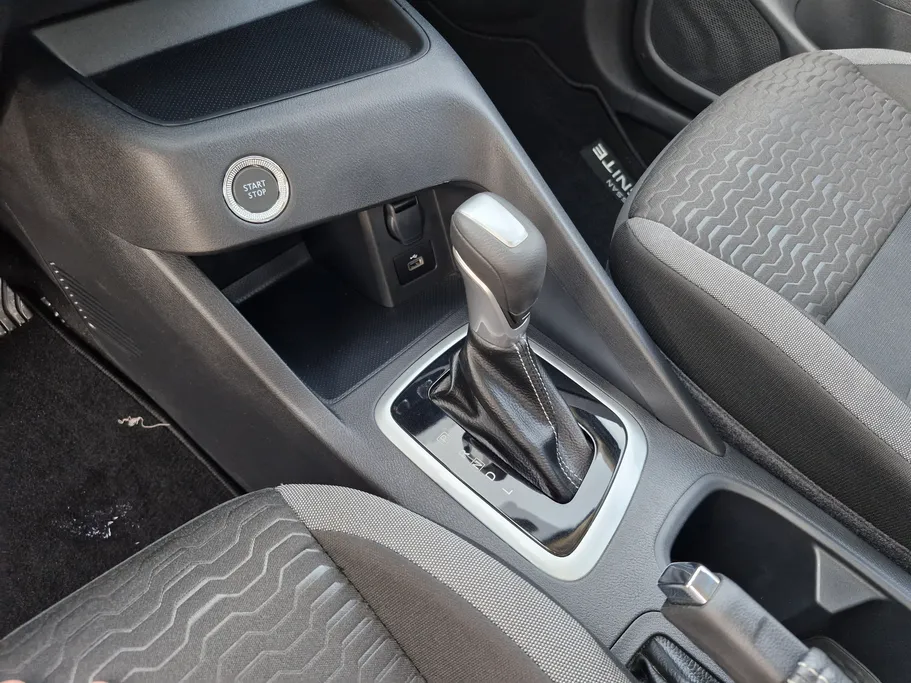 نيسان ماجنايت SV 2025 