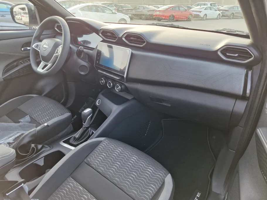 نيسان ماجنايت SV 2025 