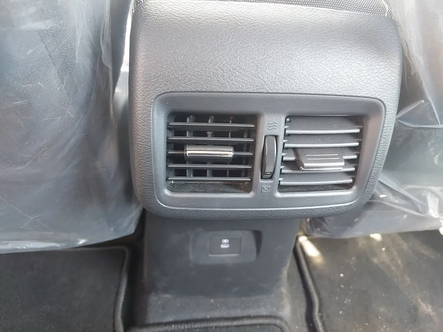 نيسان ماجنايت SV 2025 