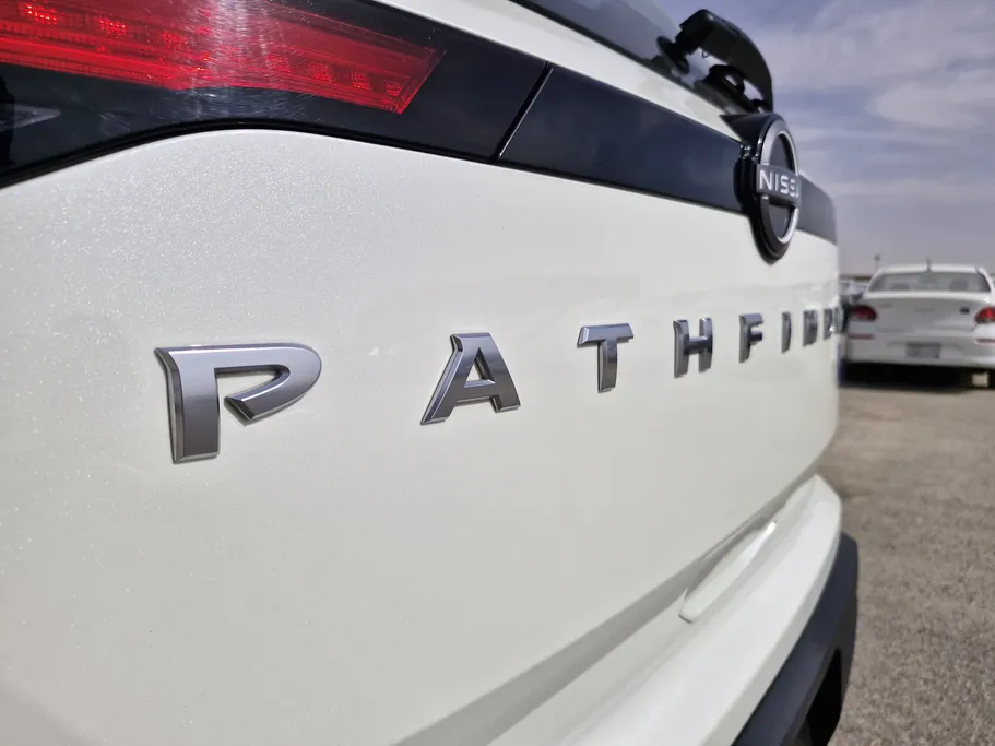 نيسان باثفندر S 2022 